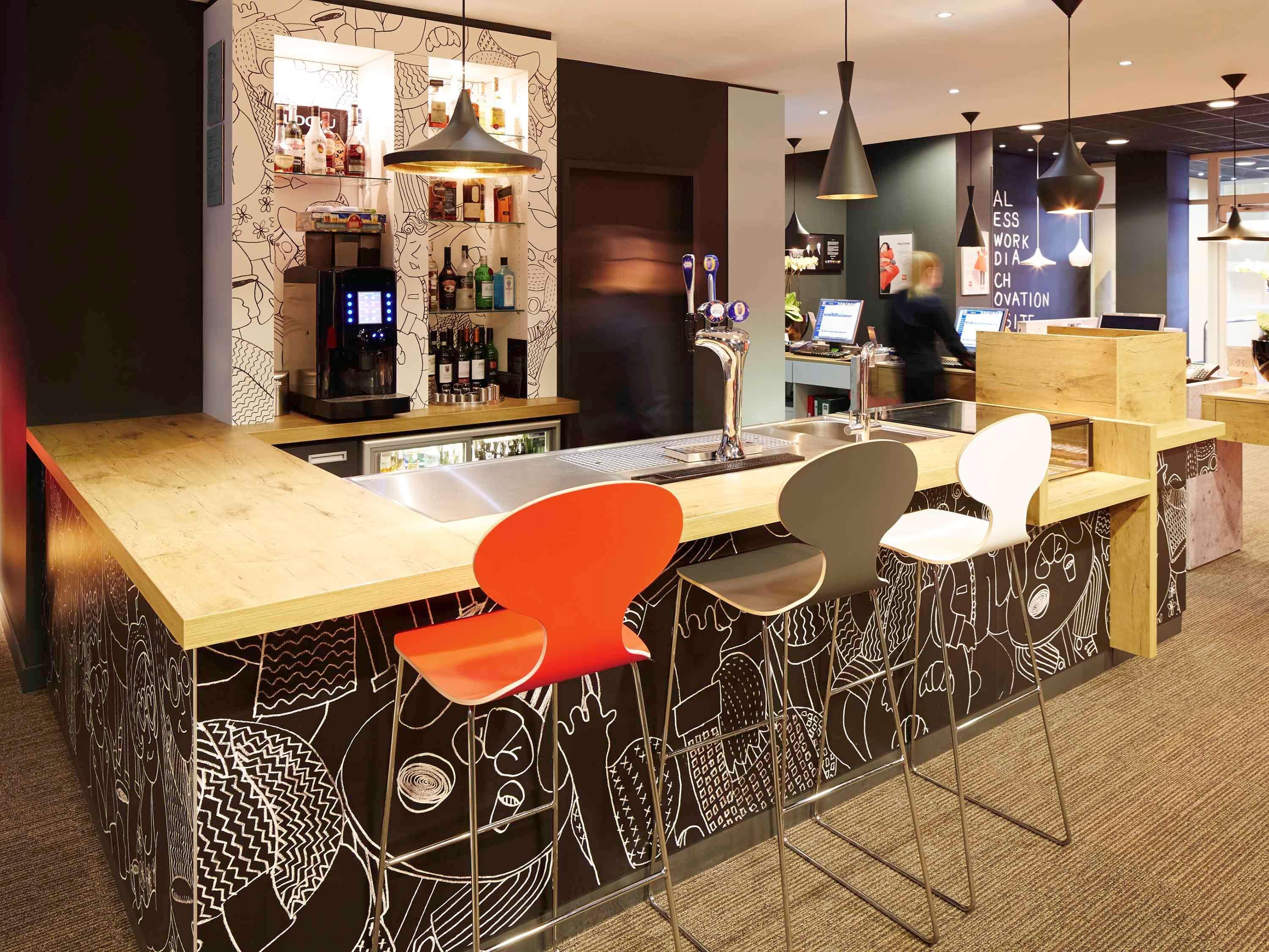 Ibis Reading Centre Hotel Екстериор снимка